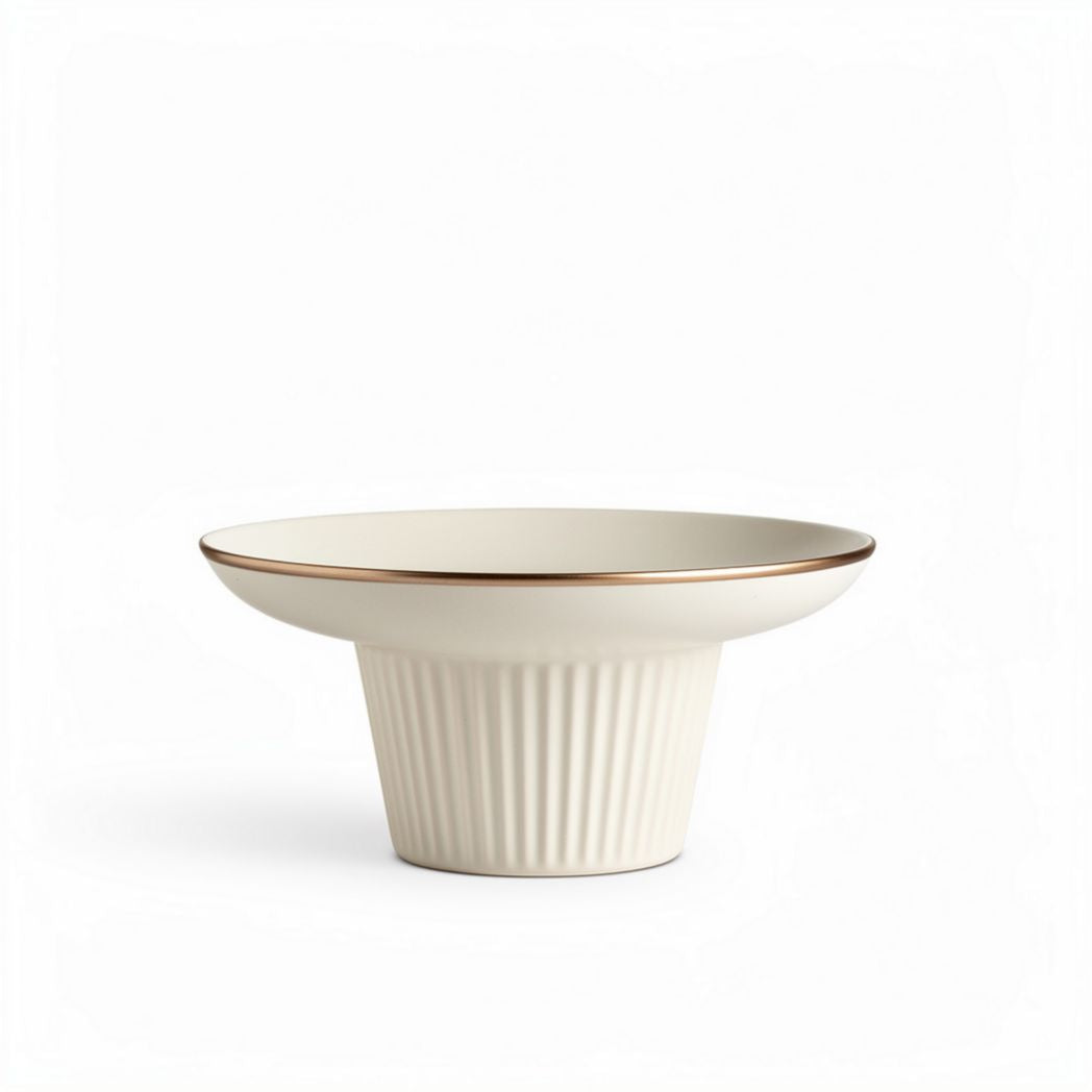 Bol en porcelaine crème avec bord doré dimensions 20 x 20 x 10cm
